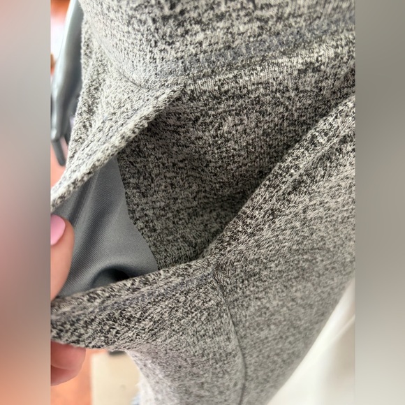 SWEATY BETTY Garudasana Yoga Capris in Heather Gray - Picture 8 of 8